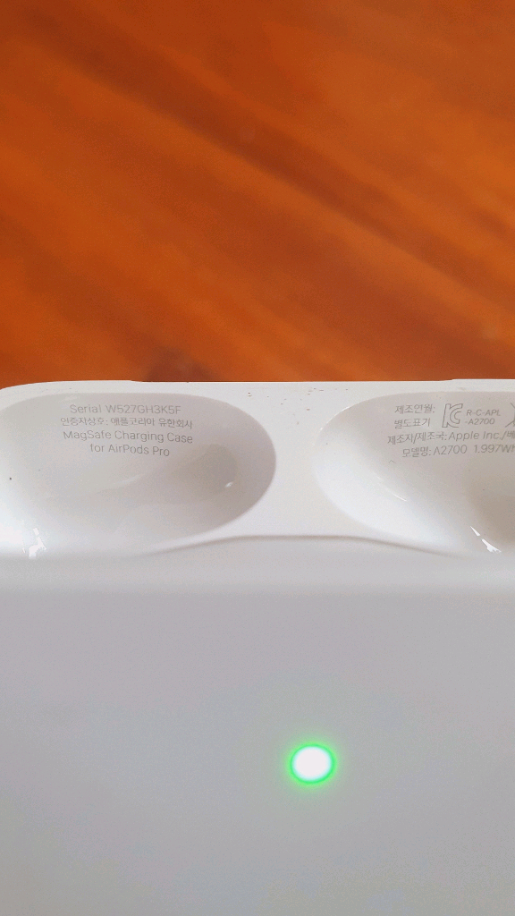 애플 에어팟프로2세대 본체, 라이트닝 A2700, W527~ 이미지