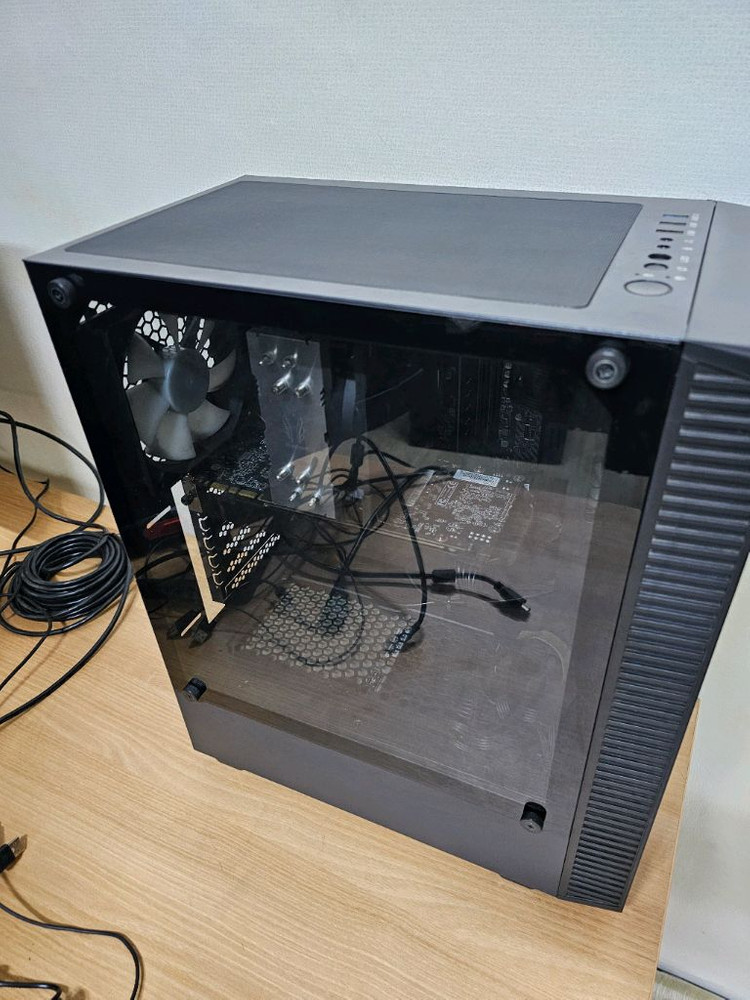 컴퓨터완본체 5700G B550M 램16GB GTX1070TI 팝니다. 이미지