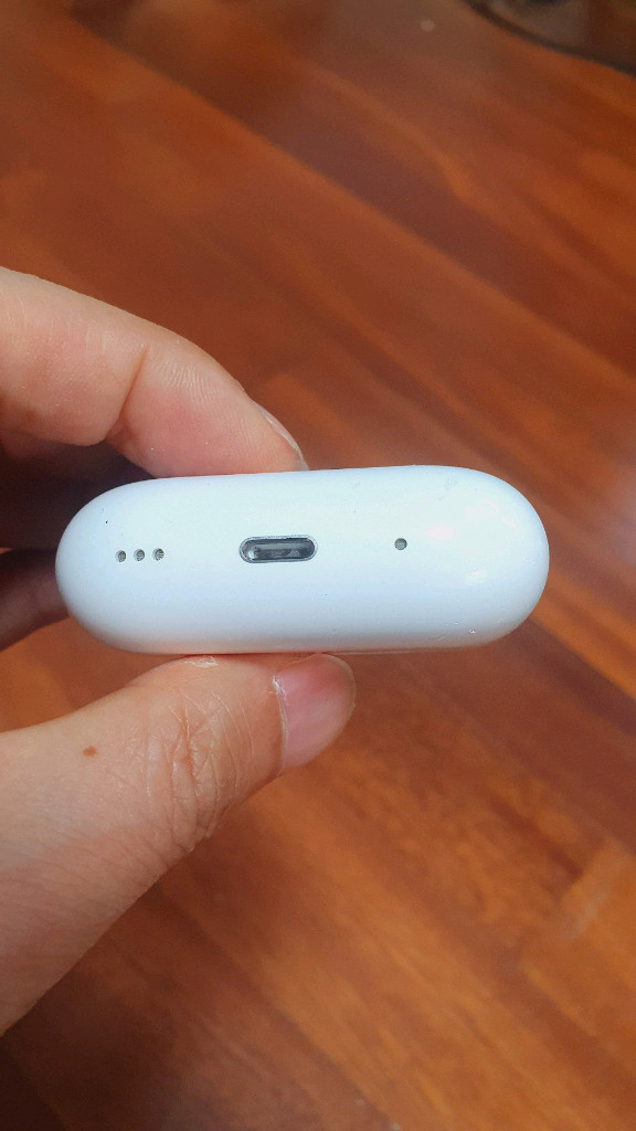 애플 에어팟프로2세대 본체, 라이트닝, A2700, RYX4~ 이미지