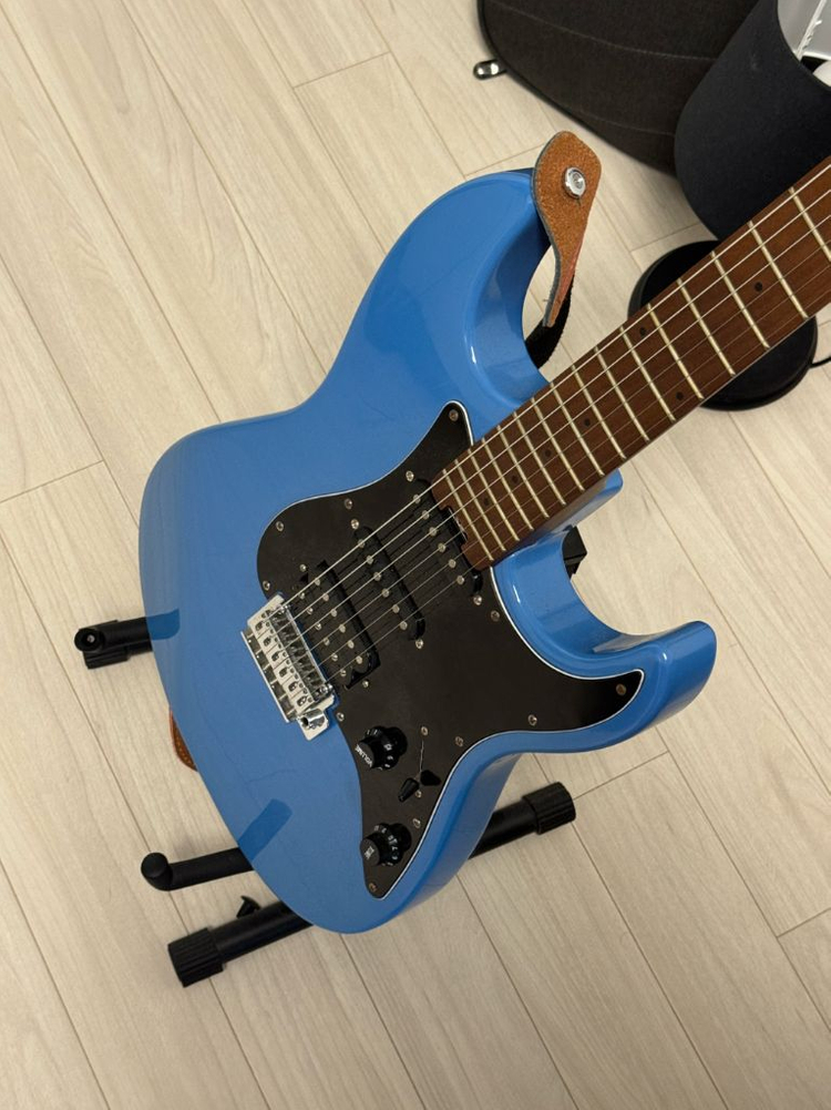 HEX E300 일렉기타 + Fender 챔피온 20 앰프 이미지