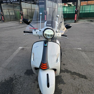 베스파 gts 125 2025년식 이미지