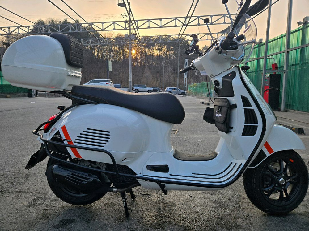 베스파 gts 125 2025년식 이미지