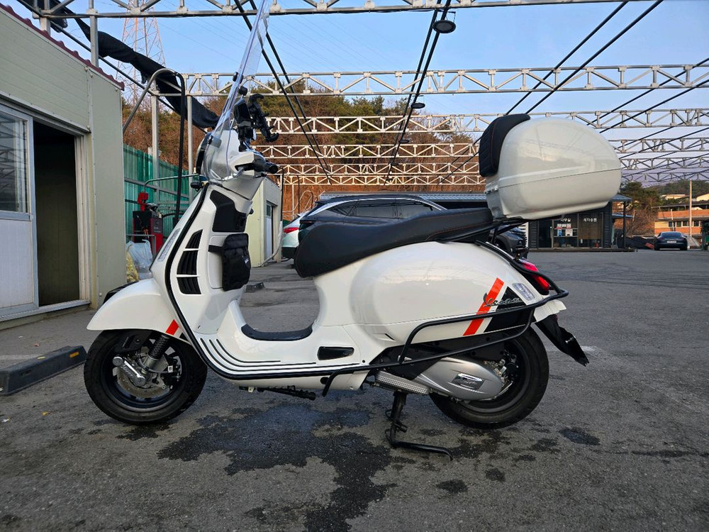 베스파 gts 125 2025년식 이미지