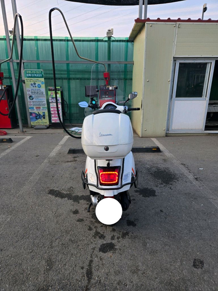 베스파 gts 125 2025년식 이미지