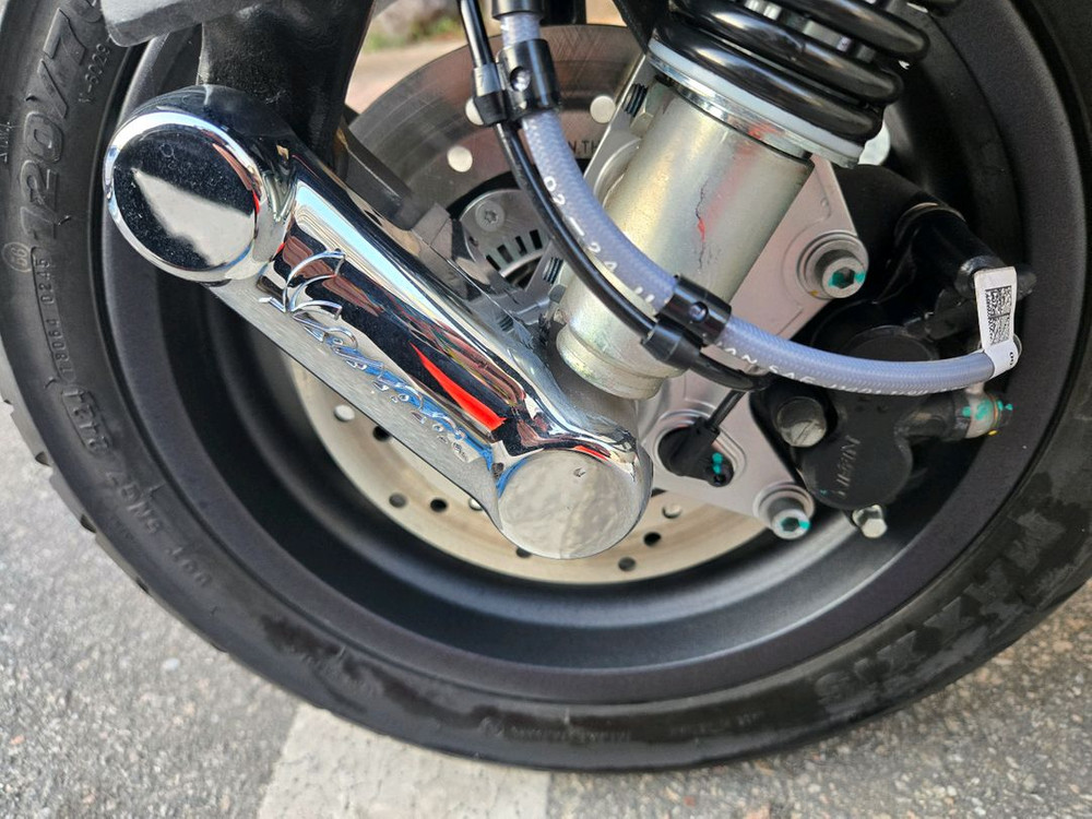 베스파 gts 125 2025년식 이미지