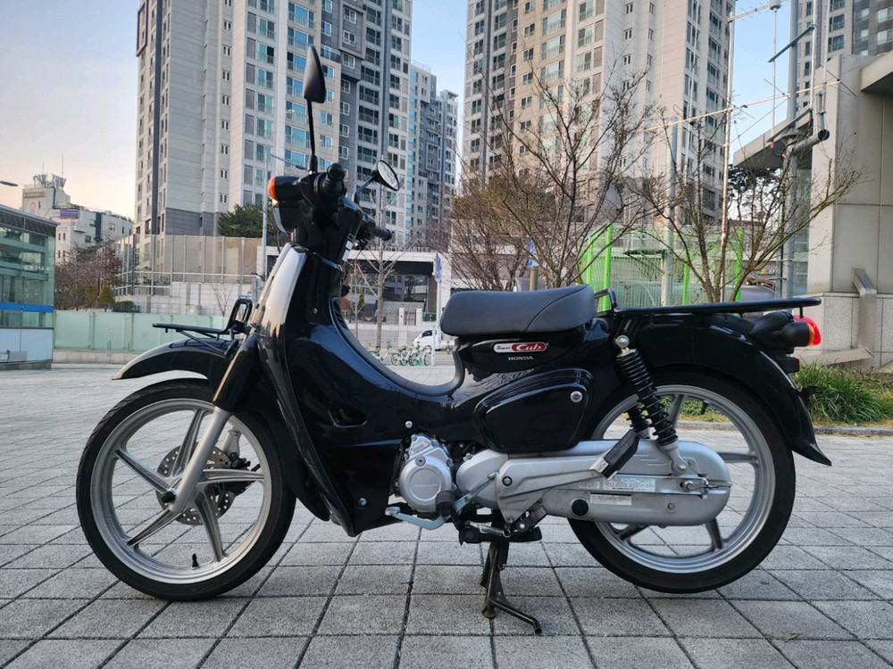 슈퍼커브 신차급 판매합니다 이미지