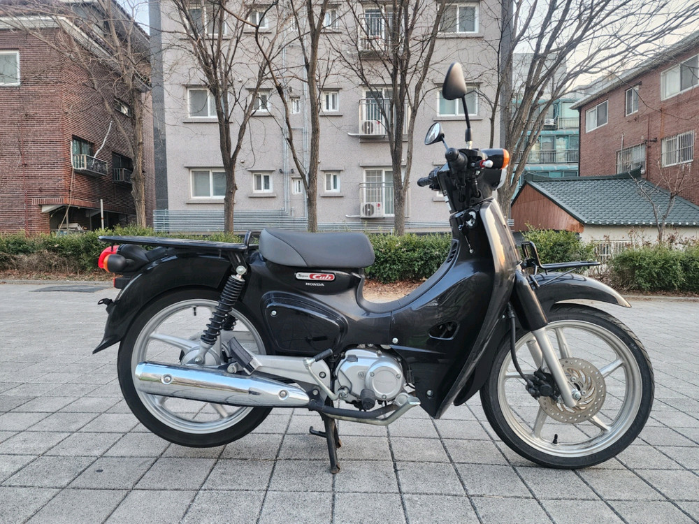 슈퍼커브 신차급 판매합니다 이미지