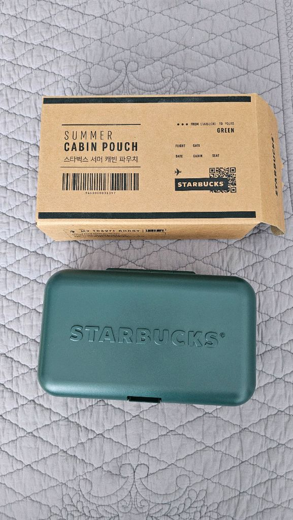 스타벅스 캐리어, 라코스테가방,담요,캐빈 파우치 이미지