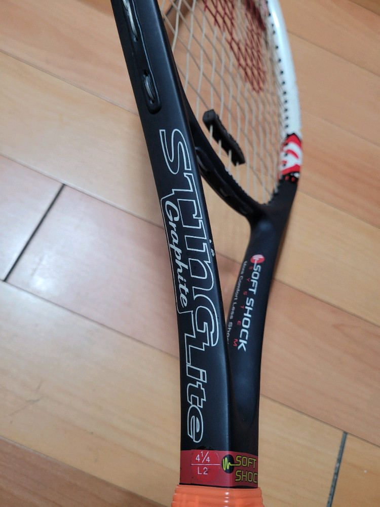 윌슨 STING LITE 테니스 라켓 이미지