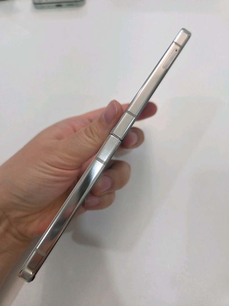 갤럭시 Z플립5 512G 자급제 특S급 서울z플립5 인천플립5 대전플립5 강원플립5 일산플립5 대구플립5 창원플립5 이미지