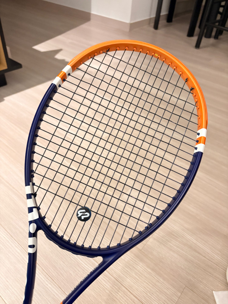 윌슨 블레이드 롤랑가로스 2023 테니스라켓 이미지