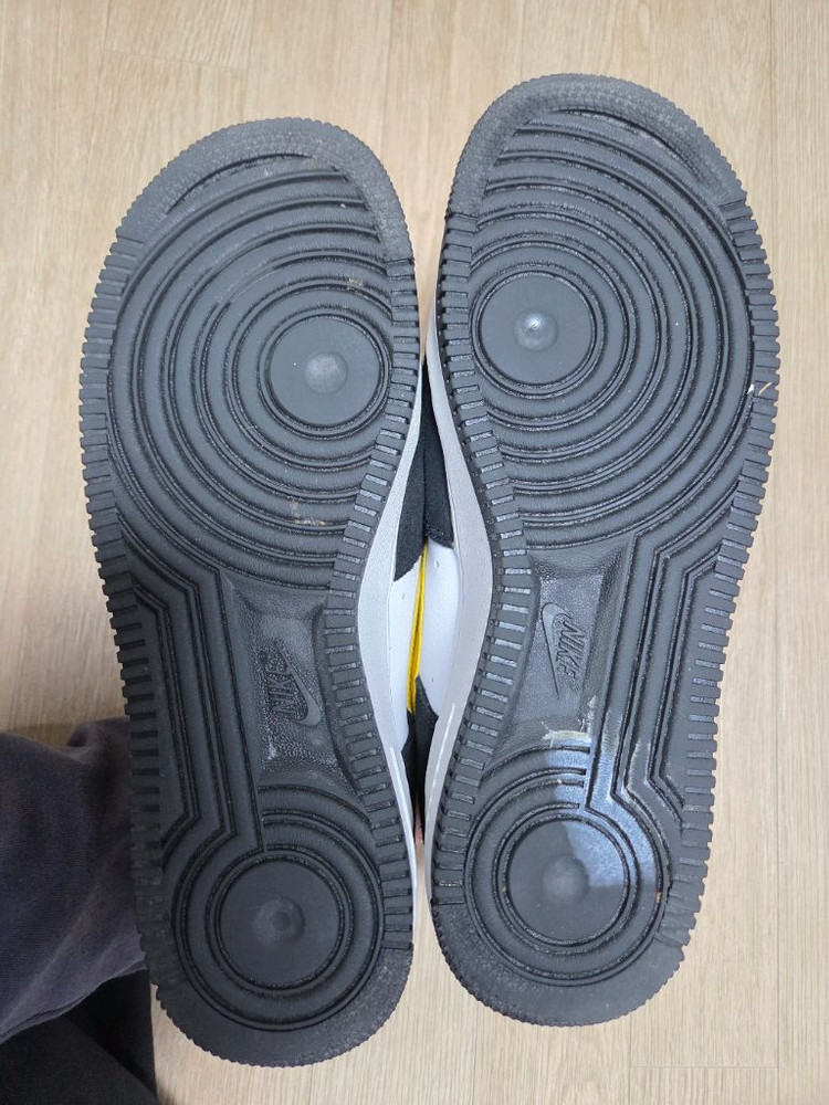 나이키 에어포스 애슬레틱 클럽 블랙 다크 설 퍼 275 이미지