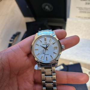 그랜드세이코 sbga407 브레이슬릿 푸른송이 skyflake 이미지