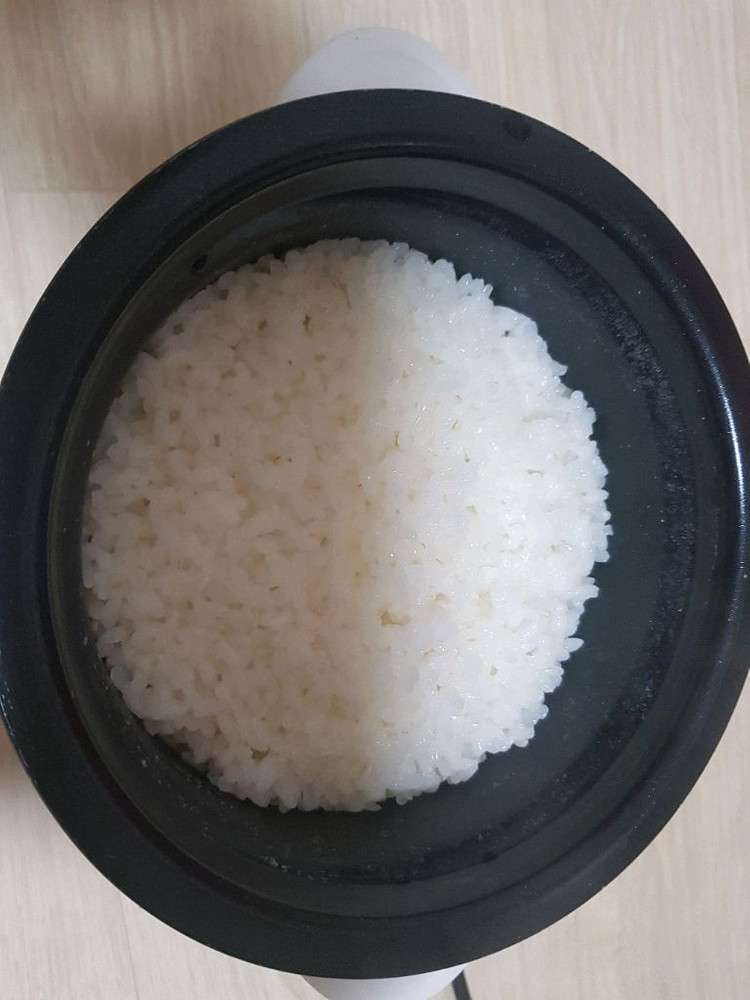 미니 전기밥솥 이미지