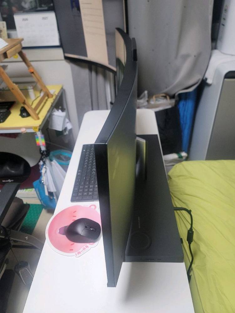 hp 34인치 와이드 커브드 일체형 컴퓨터 이미지