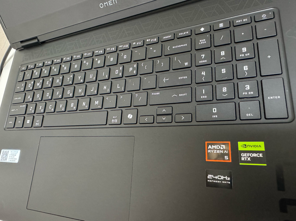 HP오멘17 게이밍노트북 이미지