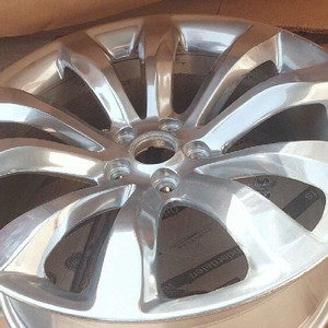 크라이슬러 300C 20인치휠 중고 4개 이미지