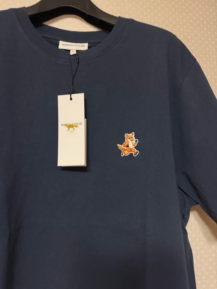 리얼폭스 자수 반팔티 이미지