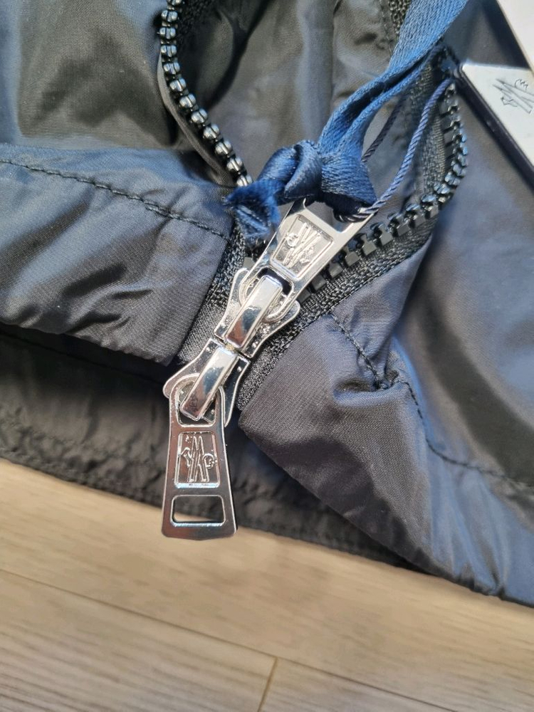 몽클레어 에티아체 바람막이 자켓 이미지