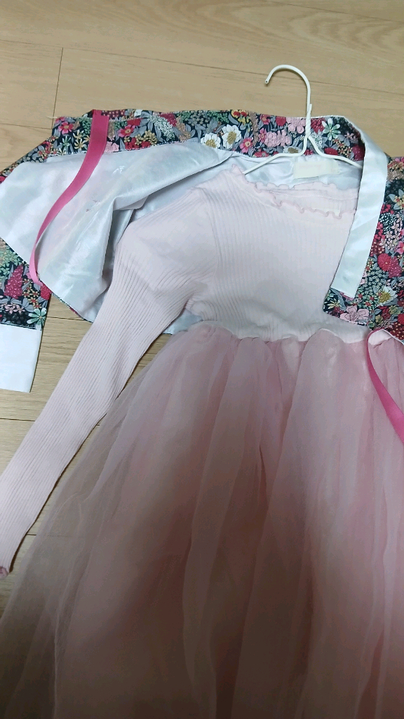 여아한복 5~6세 사이즈 퓨전한복 핸드백 세트 이미지