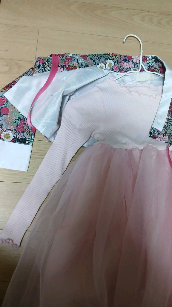 여아한복 5~6세 사이즈 퓨전한복 핸드백 세트 이미지