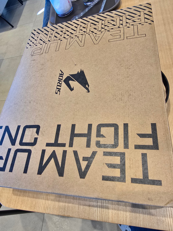 AORUS 16 ASG 게이밍 노트북 이미지