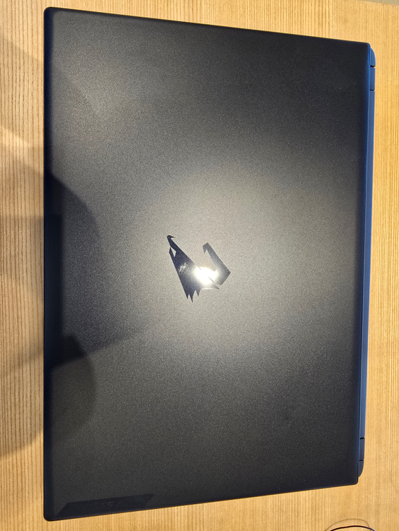 AORUS 16 ASG 게이밍 노트북 이미지