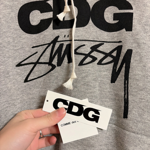 CDG X Stussy 후드 그레이 판매합니다 ! 이미지