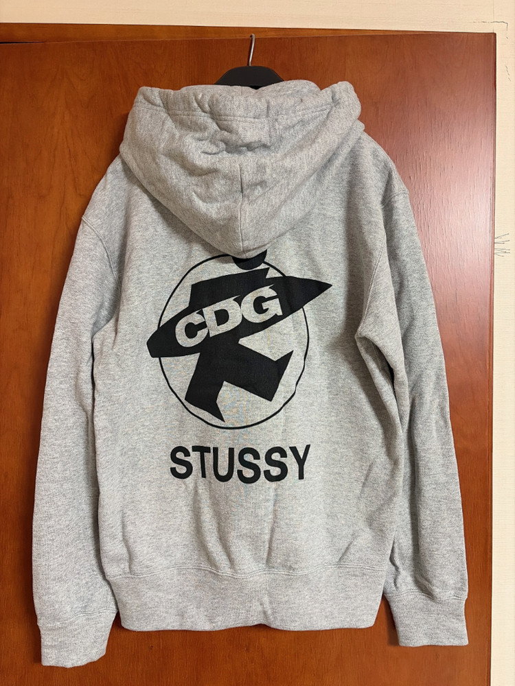 CDG X Stussy 후드 그레이 판매합니다 ! 이미지
