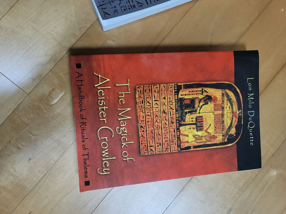 타로관련 외국서적 이미지