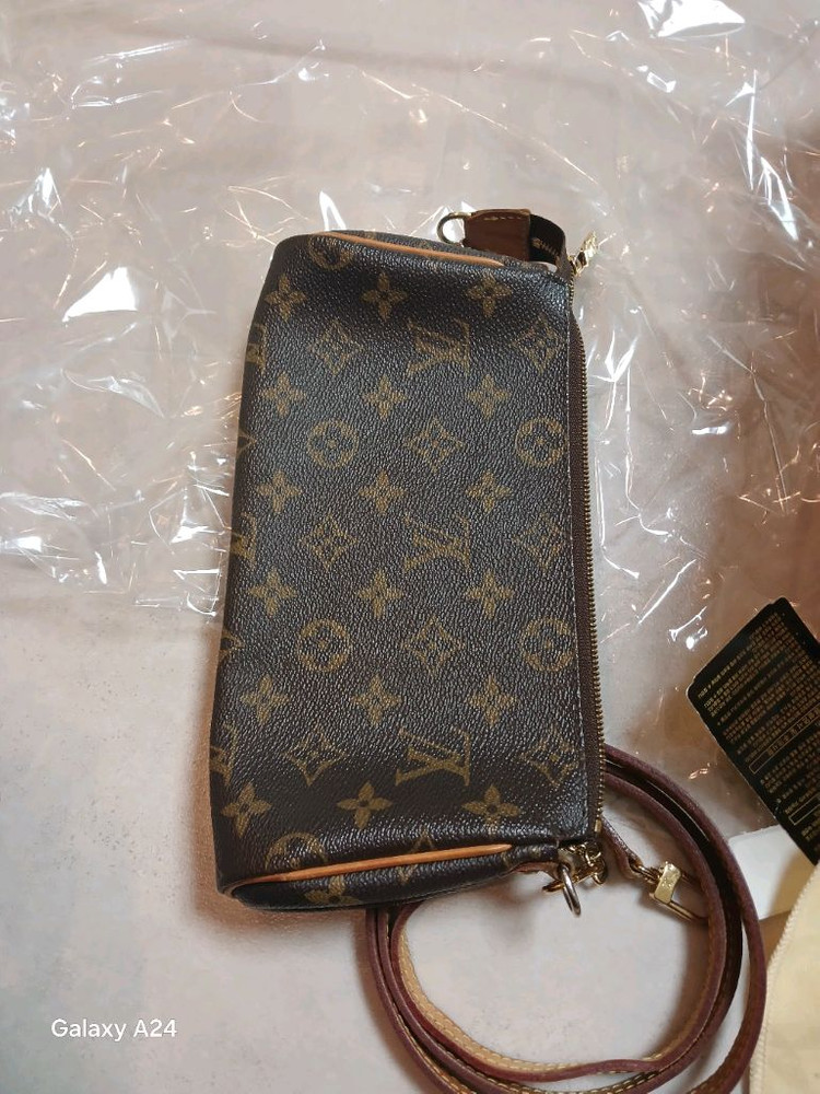 정품 루이비통 에바클러치 이미지