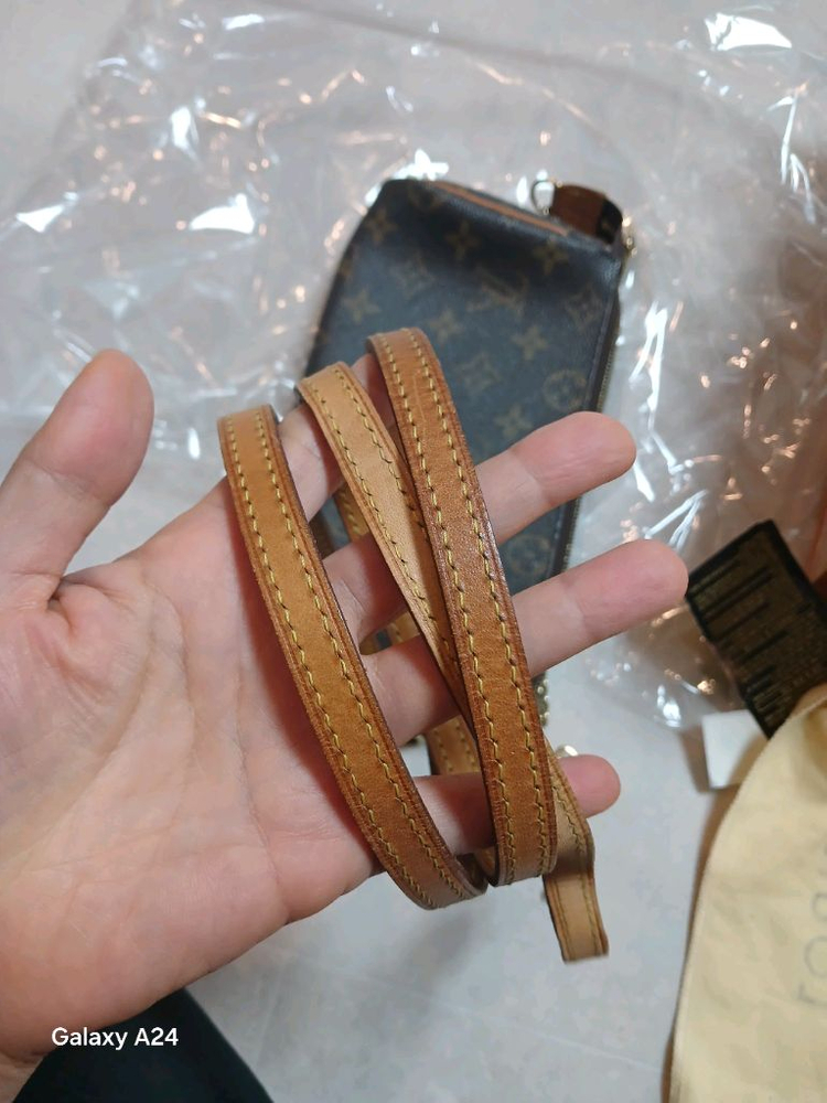 정품 루이비통 에바클러치 이미지