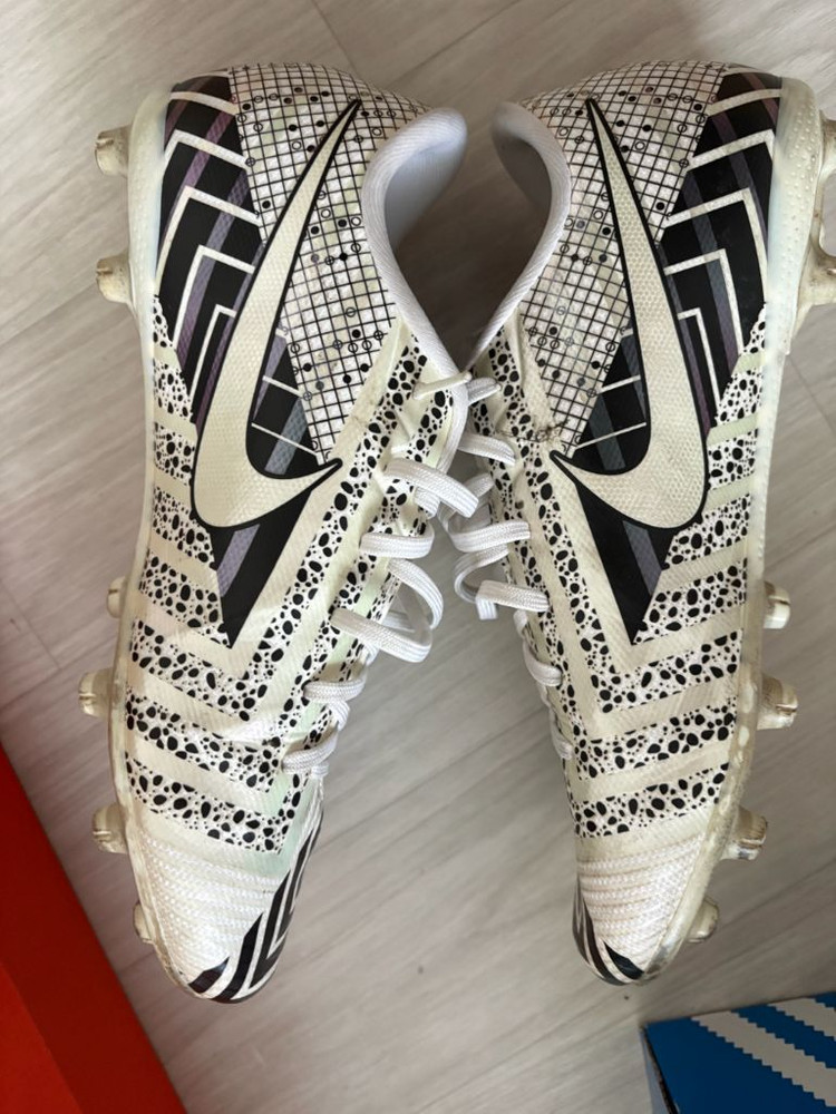 나이키 축구화 240 이미지