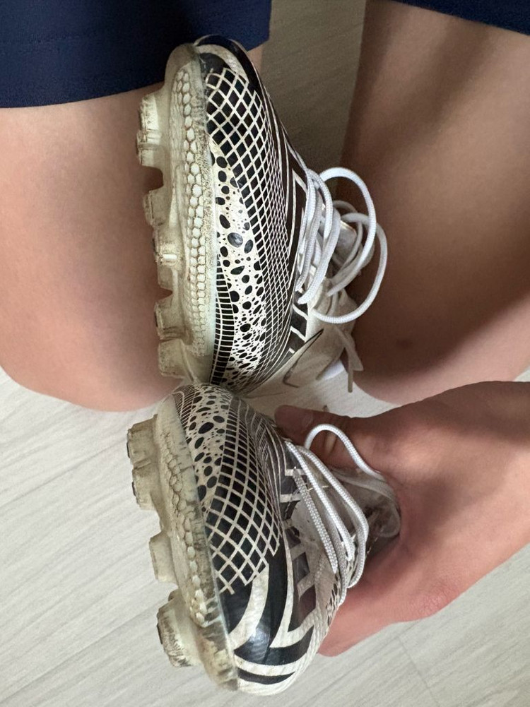 나이키 축구화 240 이미지