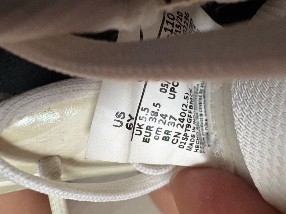 나이키 축구화 240 이미지