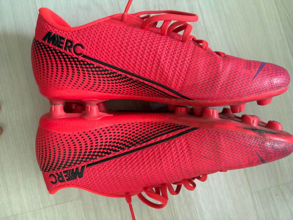 나이키 축구화 240 이미지