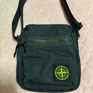 스톤아일랜드 FW25 남성 알루미늄 텔라 크로스백 이미지