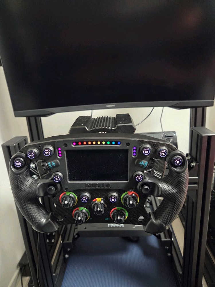 moza r9 v3 풀세트판매 (프로파일,페달, 시트, 모니터, 림) 이미지