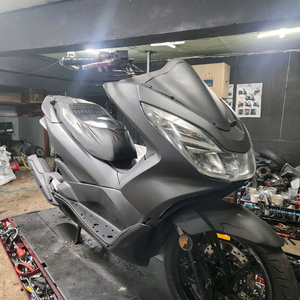 혼다 PCX125 14년.15년식 팝니다. 꾸밀차량 이미지