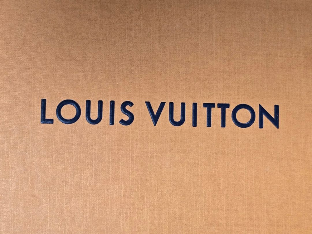 루이비통 호라이즌 모노그램 이어폰 이미지