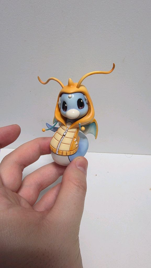 미뇽 망나뇽후드티 레진피규어 판매합니다 이미지