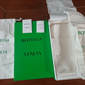 빈상자 보테가베네타 신발상자 더스트백 이미지