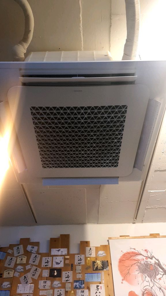 삼성 무풍 4Way 천장형 냉난방기 판매 / 실외기 포함 / 1년 미만 사용 / 직접철거 이미지