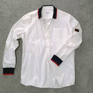 버버리 리브전환 코튼 긴팔 셔츠 화이트 8013457 정품 판매 합니다. 이미지