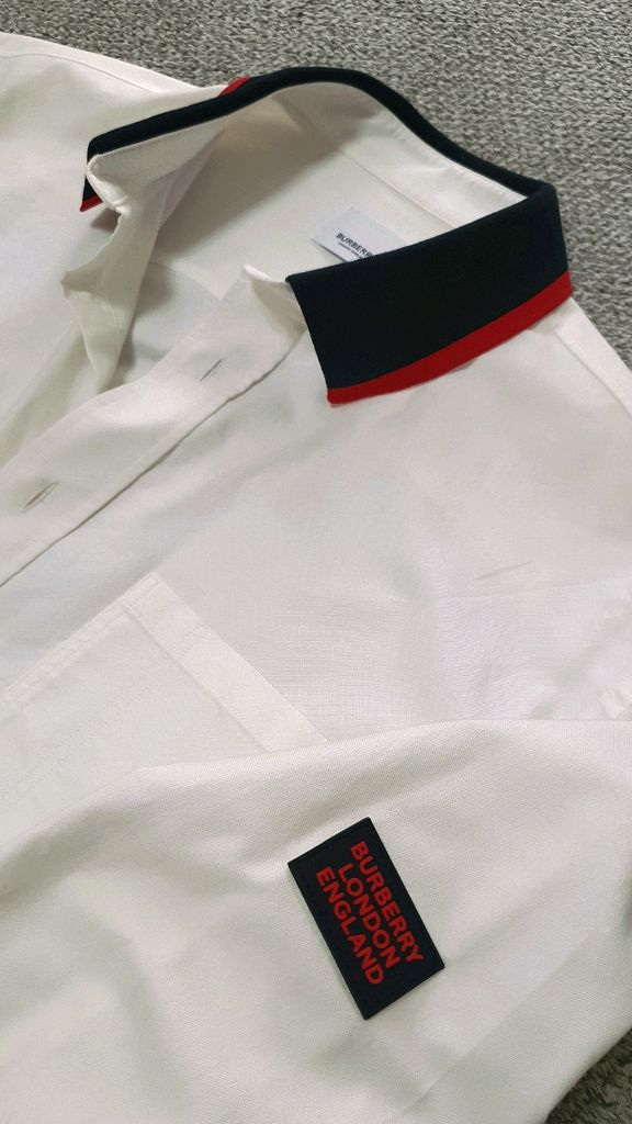 버버리 리브전환 코튼 긴팔 셔츠 화이트 8013457 정품 판매 합니다. 이미지