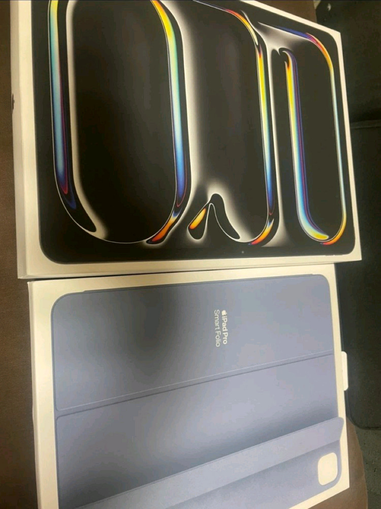 아이패드 프로 7세대 13 m4 256 셀룰러 블랙 풀박 이미지