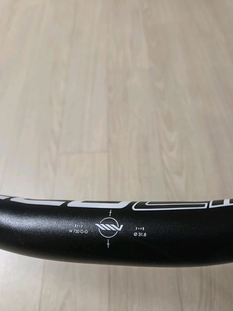 벨로시닷 라이저바 블랙 W720 이미지