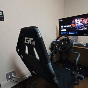 심레이싱 플스5프로 트러스트마스터 T598 GT LITE 시트 이미지