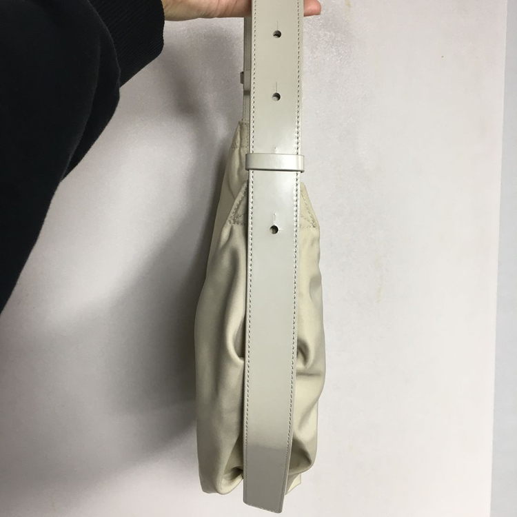 낫띵리튼 나일론 호보백 이미지