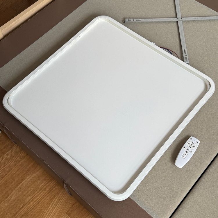 LED 스마트 방등 정사각 엣지 천장 조명 방등 61cm 무선 리모콘 앱 밝기 색 조절 가능 스마트홈 IoT 이미지